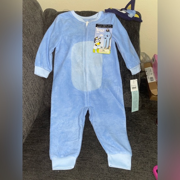 BLUEY Disney Pajamas Baby Boy Girl Size 18 Months One Piece Sleeper - Picture 2 of 6